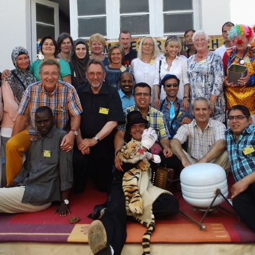 Team Refugium Wesermarsch mit der Landesbeauftragten für Migration und Teilhabe Doris Schröder-Köpf.